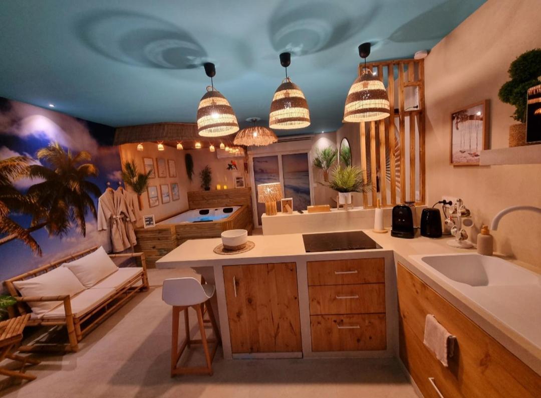 Les Spas De La Mer, Appart&Spa Aloha, 100M De La Plage, Plein Coeur Du Grau Le Grau-du-Roi Bagian luar foto